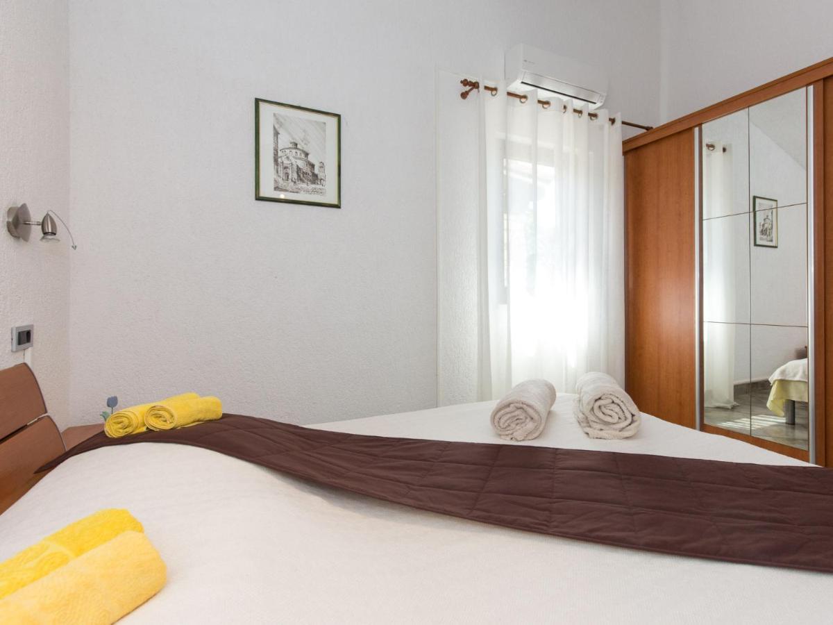 Apartment Starigrad-4 By Interhome Εξωτερικό φωτογραφία